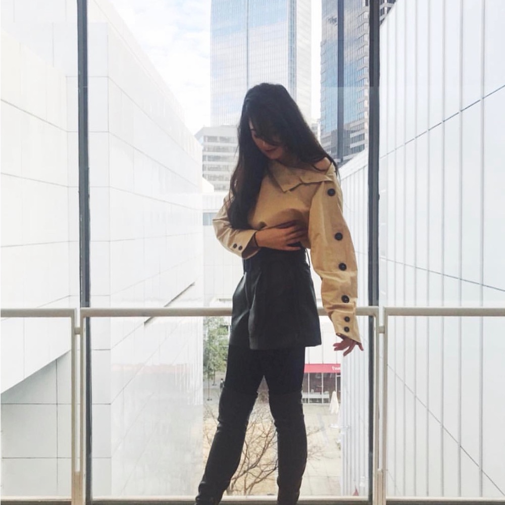Asymmetric button down